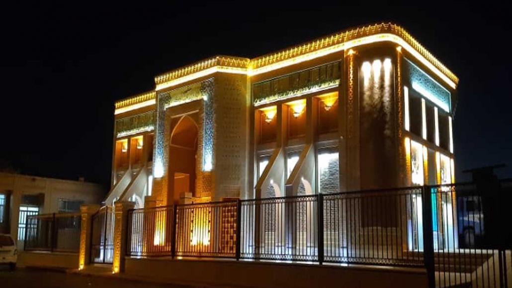 Eýranyň häzirki zaman taryhy bilen özüňi pida etmeklik we Ardekan şehitliginiň toplumynda tanyşmaklyk