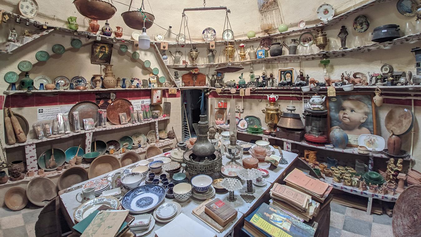 Hedayat Agaýynyň ýygyndysy — hemme zatdan bir kolleksiýa