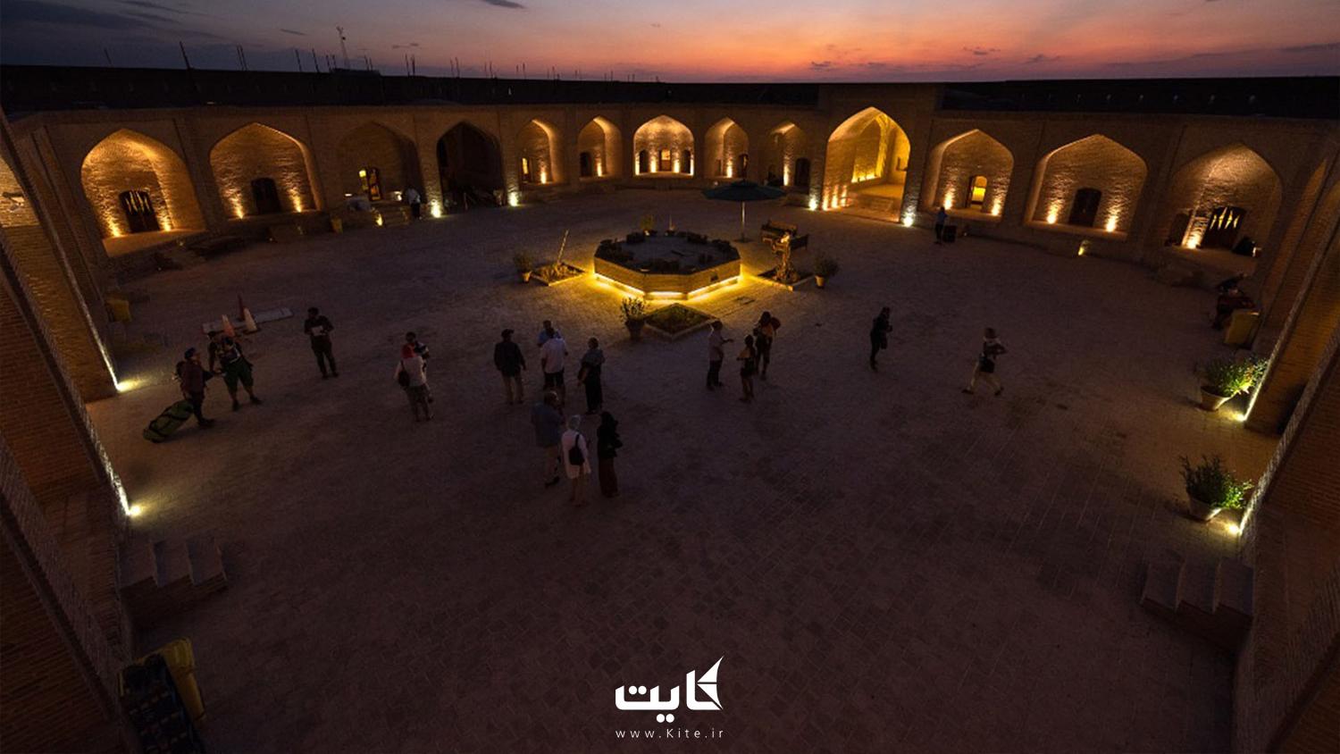 Märänjab kerwensaraýy - gyzgyn çölüň ýüregindäki ajaýyp täsinlikler