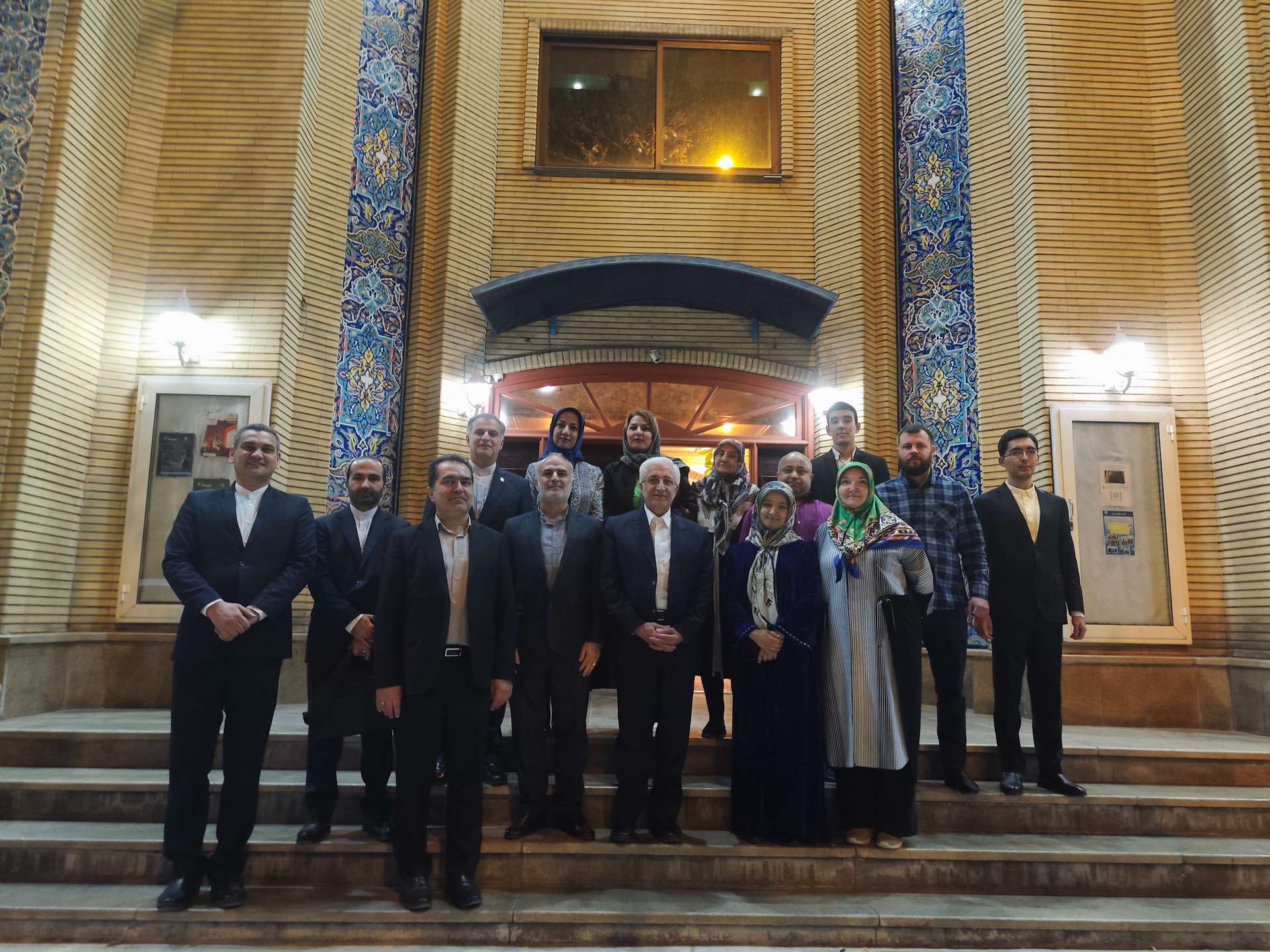 Demirgazyk Horasan welaýatynyň häkimi Behmän Nuri pars dili öwrenijileri bilen duşuşdy